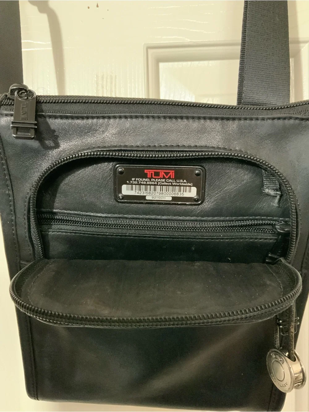 Tumi Gen 4.3 - 9.5” POCKET BAG SMALL Sling Crossbody - 100% BLACK LEATHER